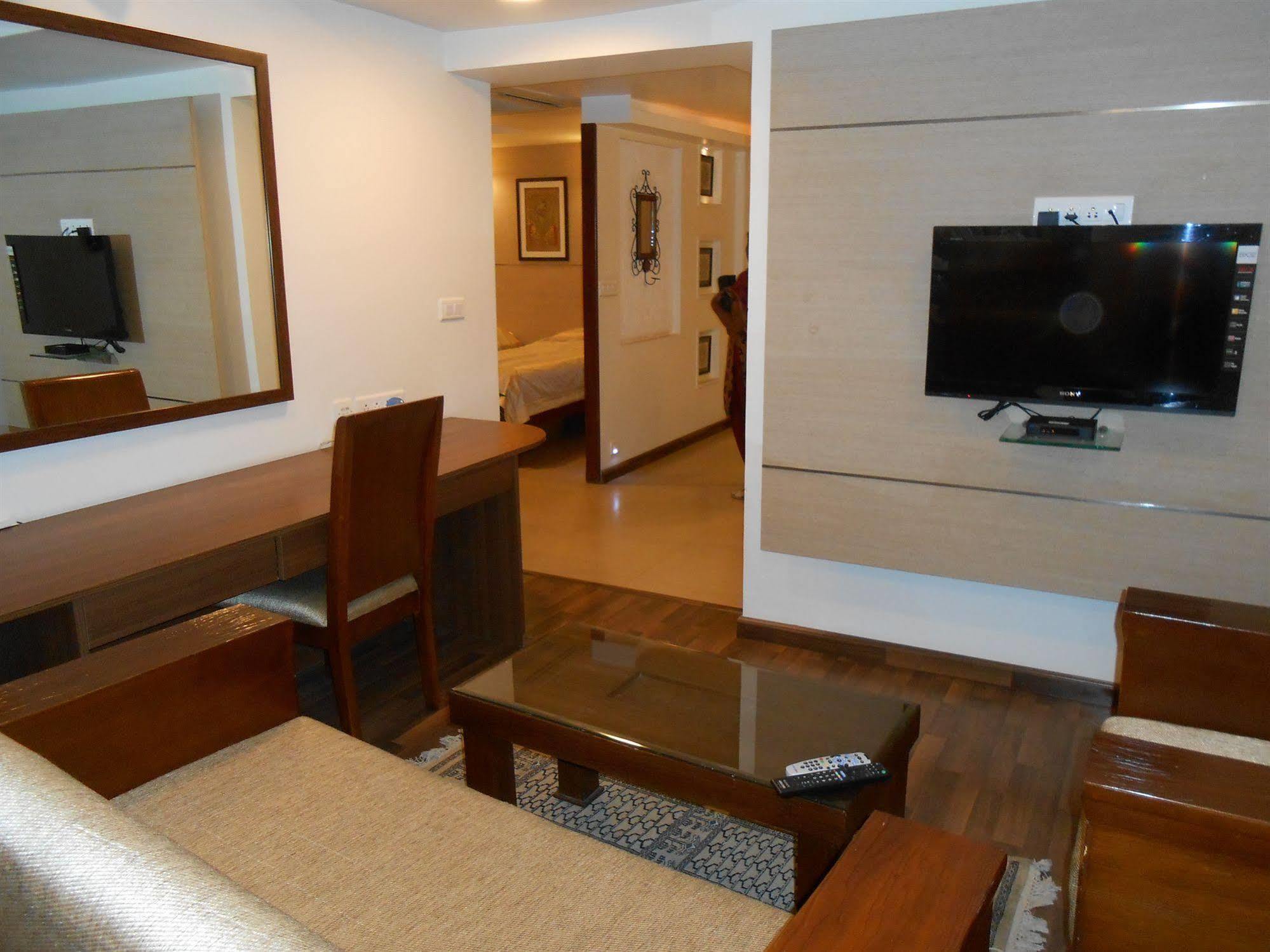 Brunton Heights Executive Suites Bangalore Exterior foto